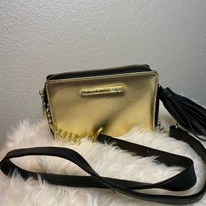 Good and Black Steve Madden Crossbody Purse